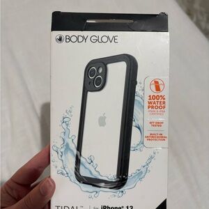 Body Glove Black and White iPhone 13 Case